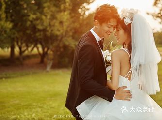 想编辑个合适的文案夸一下摄影师，化妆师， 奈何没有文