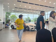 -奔驰上海利星(七宝店)