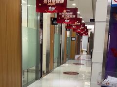 -雅悦齿科(顾村公园店)
