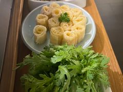 -左庭右院鲜牛肉火锅(浦江欢乐颂店)