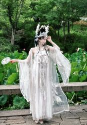 -一揽芳华汉服旗袍体验馆(拙政园店)
