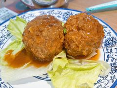 鸭蛋黄狮子头-春水锅贴·传统鲁菜(大明湖店)