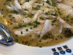 -渔语鱼酸菜鱼新川菜(来福士店)