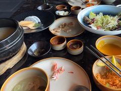 -雾山韩式烤肉·海南糟粕&椰子鸡火锅·海景餐厅(三亚绿发山海天JW万豪酒店)