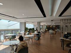 -上海宝信宝马4S店