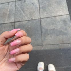 -花岐款式专研健康美甲沙龙