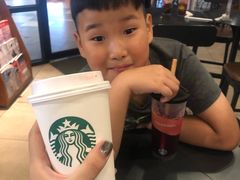-星巴克(上海虹桥新天地二店)