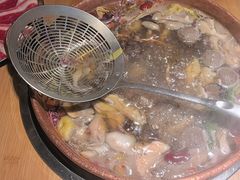 -洱火云南酸菜牛肉火锅(石景山当代商城店)