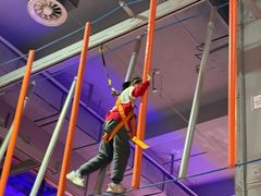 -嗨翻Hi-Fun竞技主题乐园·蹦床亲子生日轰趴(国光1937店)