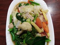 -Dang restaurant (patong phuket)