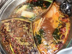 -老房老舍重庆火锅(假日城市店)