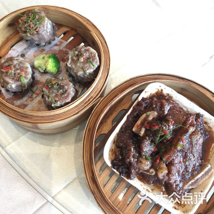 东逸湾酒楼黑松露牛肉烧卖&牛仔骨图片 第3张