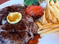 碳烤战斧牛排配红酒汁-WOLFGANG PUCK KITCHEN & BAR(迪士尼小镇店)