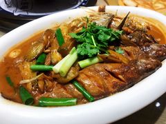 杂拌鱼-小船渔村•大连菜•大连焖鱼(黄河路店)