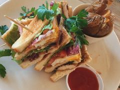 -Hai Bar And Grill