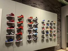 -Air Jordan(世贸天阶店)