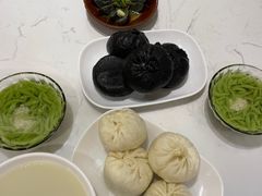 -李与白包子铺(桐梓林店)