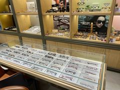 -吴良材眼镜(美罗城店)