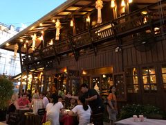 -Dash Teak House