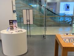 -Apple授权专营店(宝山万达店)