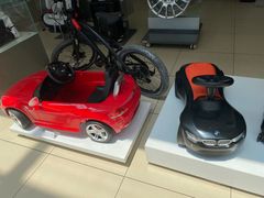 -上海宝信宝马4S店