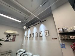 -老男孩男士理容馆·理发·烫染·修面