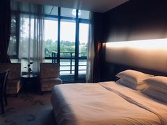-上海怡沁园度假酒店