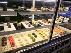 -涨巢·潮玩水疗局