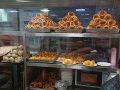 面包甜点陈列柜-老磁器口豆汁店(天坛店)