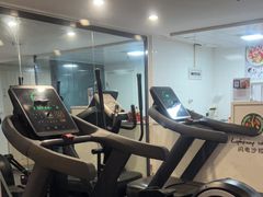 -思迈威健身(积玉桥万达店)