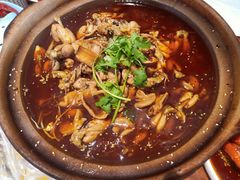 肥肠牛蛙砂锅-马头巷·食景园(苏州总店)