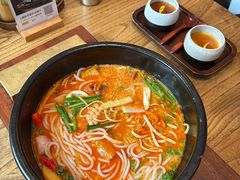 -银米·云南传统过桥米线(双廊黑金冠店)