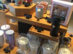 零售区-星巴克(新达汇三林店)
