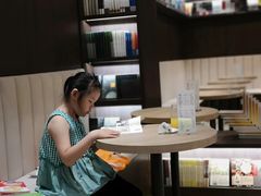 -钟书阁(群光广场店)