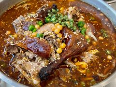 馋嘴冒烤鸭-蓉三少冒烤鸭·四川小吃集(北京首店)