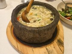 石锅小煮鲜杂菌-敏珠拉姆藏餐·南京厨房(富春江东街店)