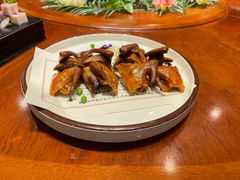 酱爆脆皮乳鸽-姜君·千岛湖鱼头馆(浦东大道店)