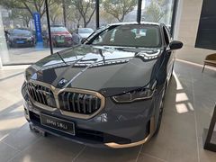 -上海宝信宝马4S店