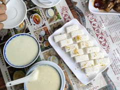 -周大娘牛乳(旧寨古村总店)