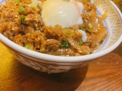 温泉蛋牛肉盖浇饭-白石的深夜食堂(济南万象城店)