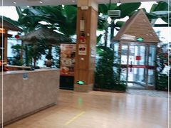 -老街坊美食汇(玉兰大街店)