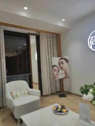 -HEYAN荷妍专业脱毛连锁机构