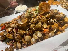 -嗨辣小聚·盘锦河蟹·海鲜烧烤龙虾(盘锦十年好店)