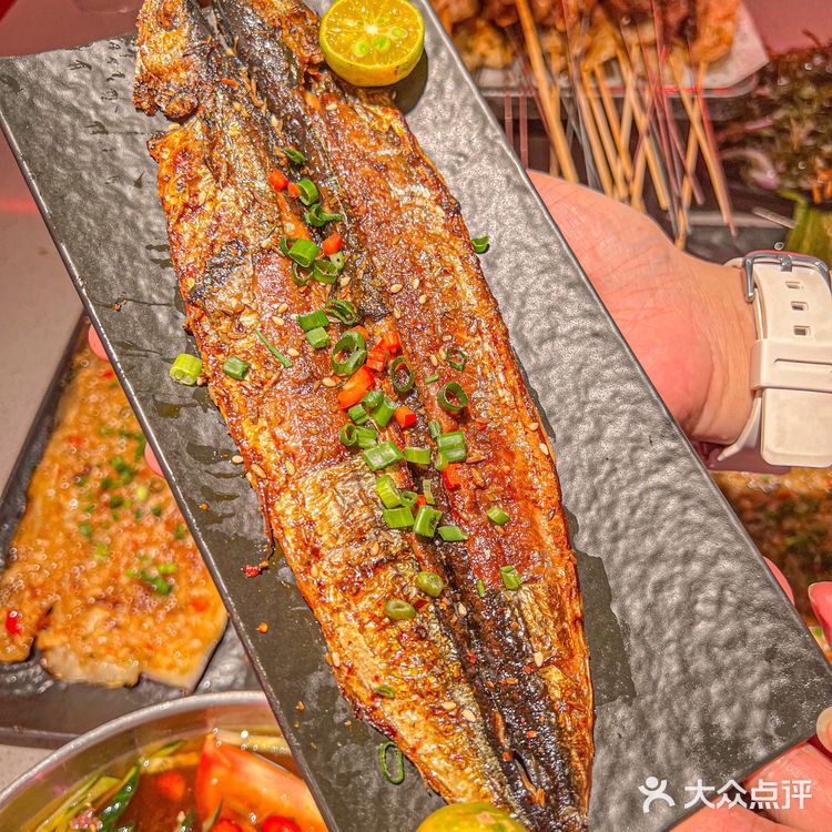 一家宝藏工业风烧烤|MOKY烧烤工厂