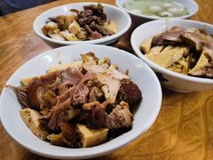 -松树干拌面店