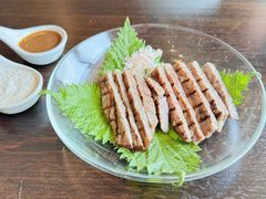-Chom Cafe and Restaurant