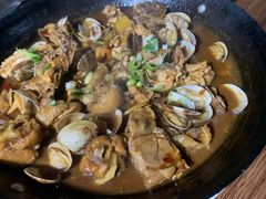 铁锅蛤蜊鸡-公寓家常菜馆(海军博物馆店)