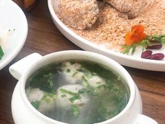 鲜嫩黄花鱼丸汤-将相和·海鲜蒸饺大连菜