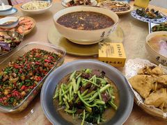 -黄桷树曹家私房菜(江与城店)