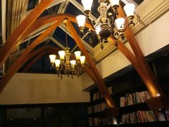 -钟书阁(松江泰晤士小镇店)